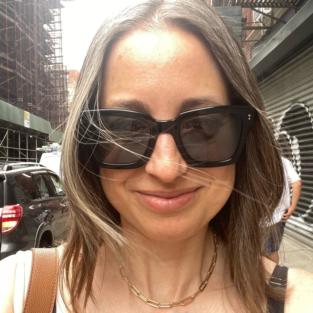 Meet your Posher, Dana